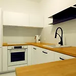Apartment About Art
