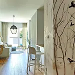 About Art Apartment *