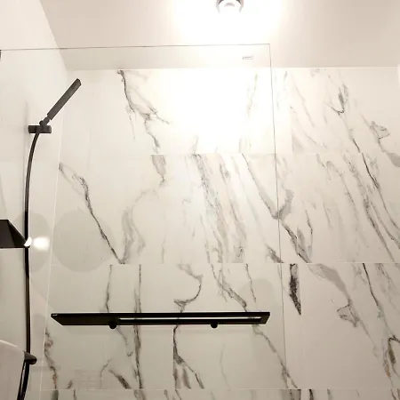 Apartmán About Art Vratislav