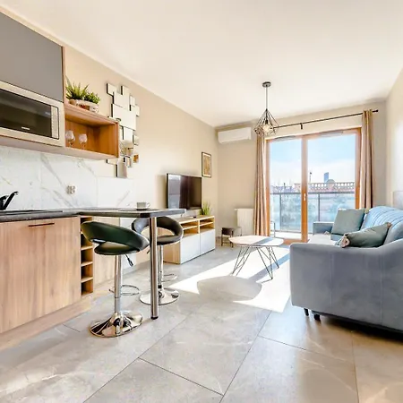 Apartment About Art